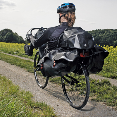 Comment fixer des sacoches bagages sur un handbike ? Recumb10