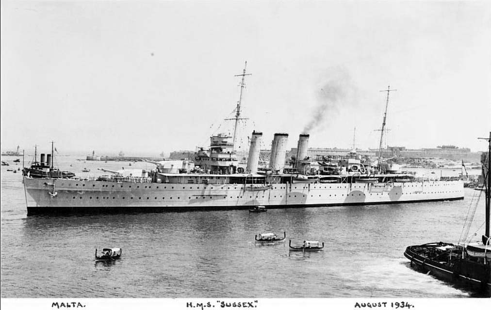 CROISEURS DE LA ROYAL NAVY ET DU COMMONWEALTH - Page 4 Sussex10