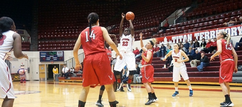 DETROIT MERCY'S WOMANS TEAM TOOK THE LEAD LATE BUT LOST TO BALL STATE 80-74..POSTGAME : INDBEAT TV OR CURRICH5 Detroi10