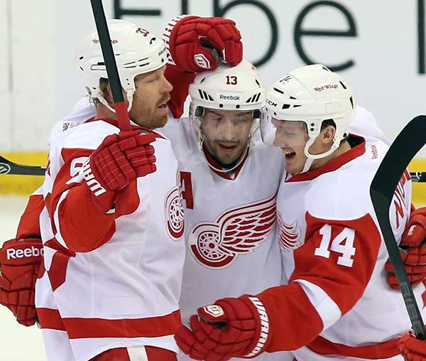Franzen's hat trick led the Red Wings to a 6-1 win against Ottawa Johan10