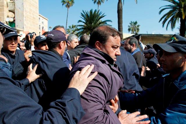 La police empêche le sit-in des chefs de partis au Sanctuaire des martyrs 12 MARS 2014 113