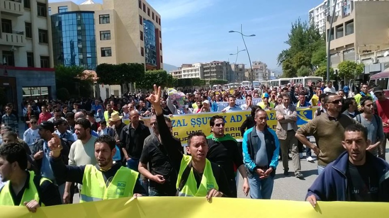 Bejaïa :  Imposante marche pour le boycott et Tamazight le 15 Avril 2014 - Page 7 1153