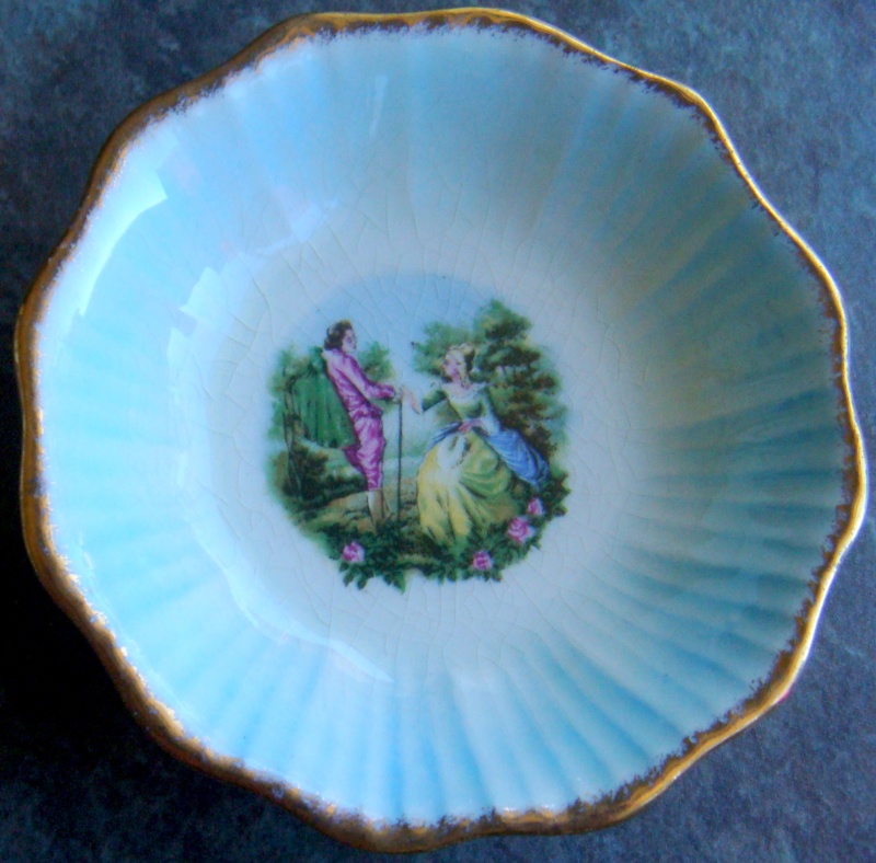 Small fluted dish with Coronet stamp may be 445: Jeremy's oval one is 447. NEW SHAPE Dsc00334