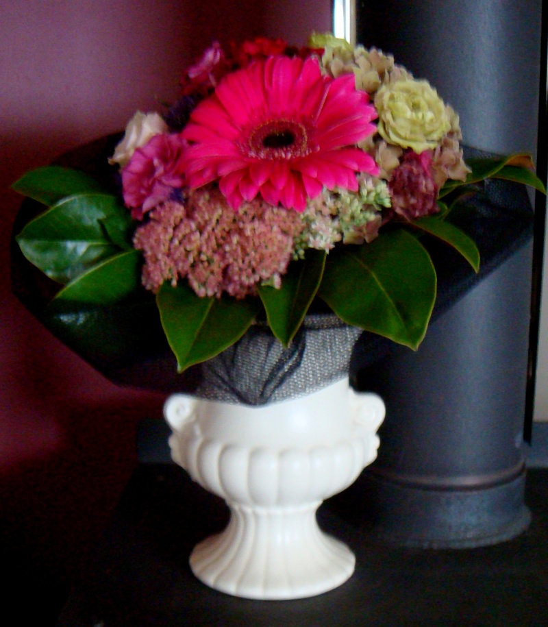 Show off your Crown Lynn Vases in use ...... Dsc04710