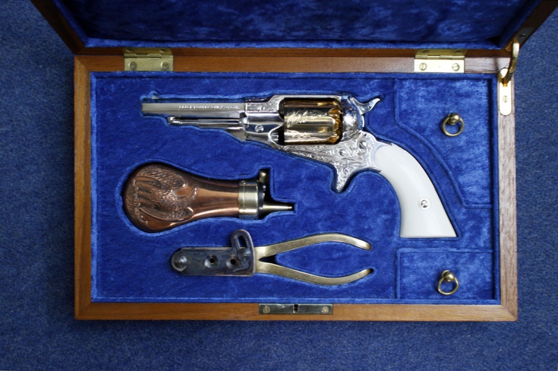 Un joli Remington Pocket dans un magnifique coffret Reming10