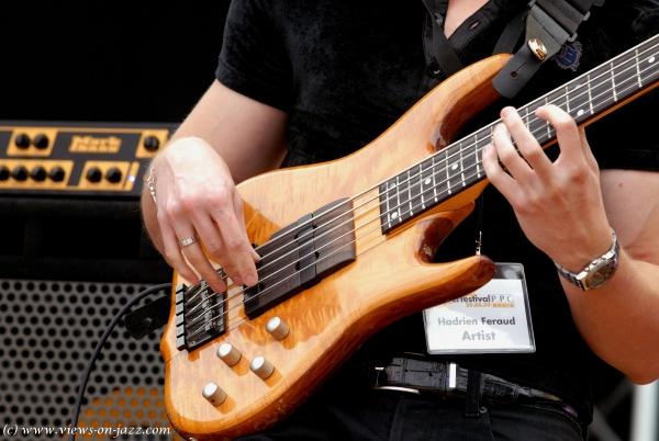 HADRIEN , LES BASSES . L_24be10