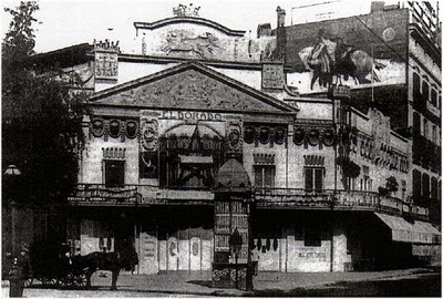 Le Moulin Rouge Eldora10