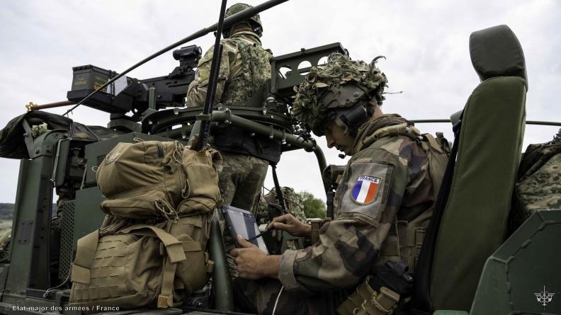 Armée Française / French Armed Forces - Page 32 1b22
