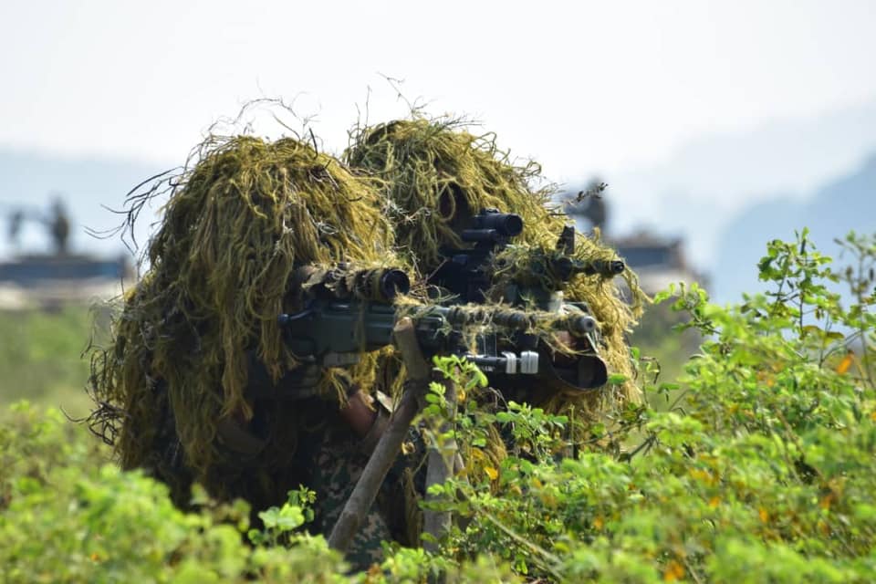 Armée Indonésienne / Indonesian National Armed Forces / Tentara Nasional Indonesia - Page 28 23622610