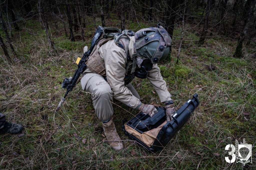 Armée Française / French Armed Forces - Page 22 42649010