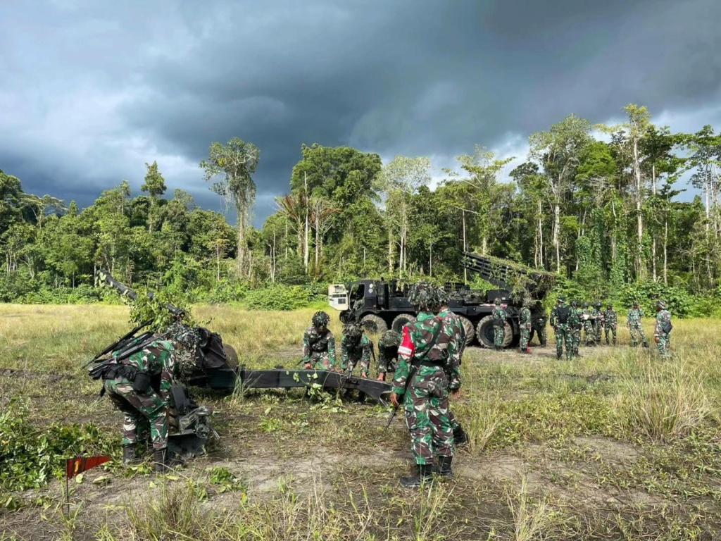 Armée Indonésienne / Indonesian National Armed Forces / Tentara Nasional Indonesia - Page 32 42980210