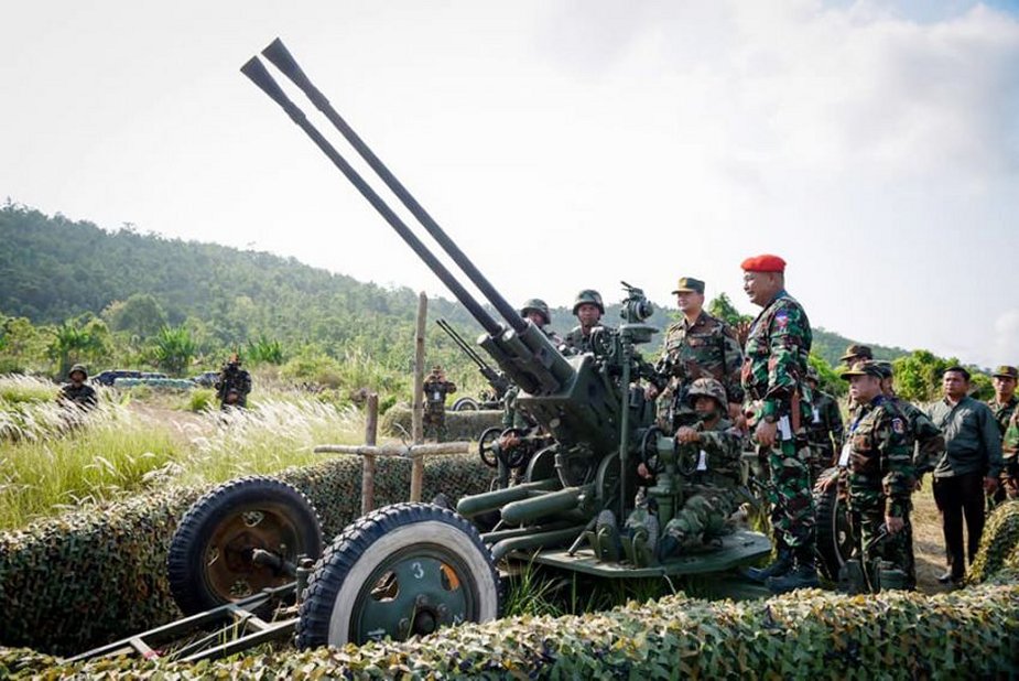 Royal Cambodian Armed Forces - Page 2 _10_t-70