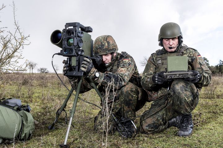 Armée Allemande (Bundeswehr) - Page 9 _12a414