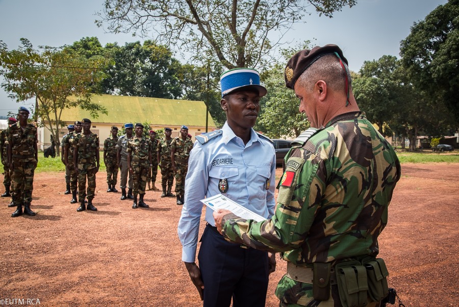 Armées de la République centrafricaine  - Page 10 _12e553