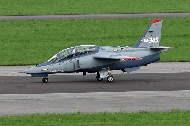 Aermacchi M-345HET (Trainer High Efficiency)  _12f8j45