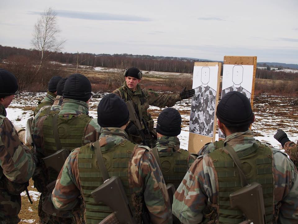 Armée Luxembourgeoise. - Page 3 _7a15