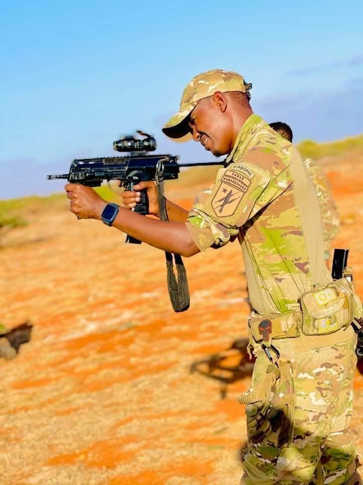 Armée Somalienne / Military of Somalia - Page 3 Giku2h10