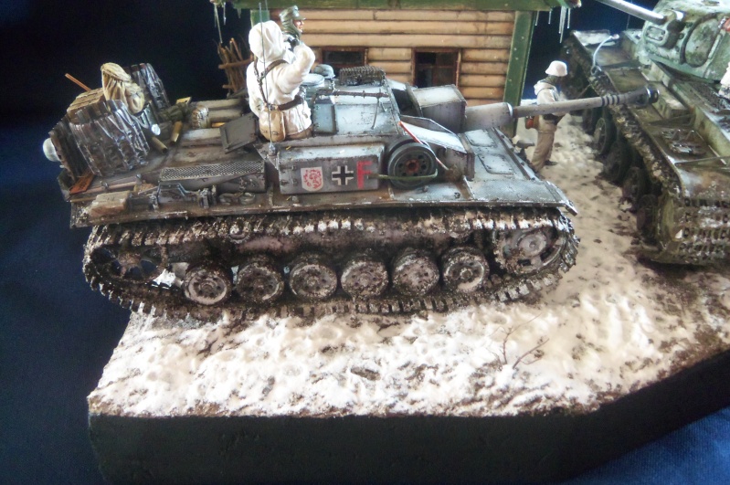 StuG III/F8 [ REVELL ] + KVI [TRUMPETER ] Eastern front mars 1943  (Diorama en cours) - Page 4 100_1614