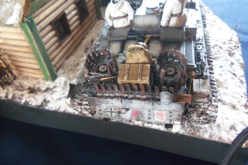 StuG III/F8 [ REVELL ] + KVI [TRUMPETER ] Eastern front mars 1943  (Diorama en cours) - Page 4 100_1619