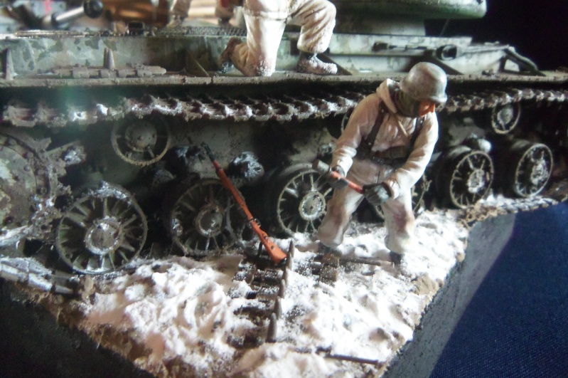 StuG III/F8 [ REVELL ] + KVI [TRUMPETER ] Eastern front mars 1943  (Diorama en cours) - Page 4 100_1620