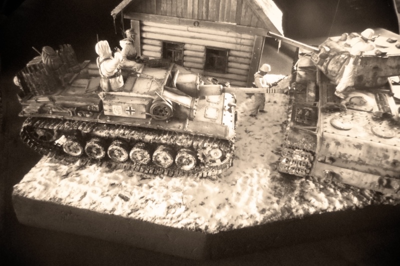 StuG III/F8 [ REVELL ] + KVI [TRUMPETER ] Eastern front mars 1943  (Diorama en cours) - Page 4 100_1622