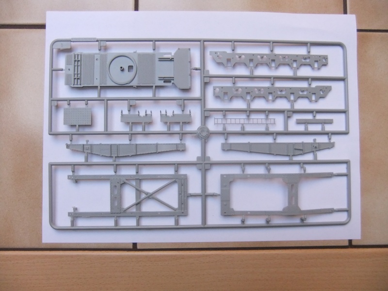 Eisenbahnverladung "Karl-Gerät" in 1/72 von HobbyBoss Dscf0692