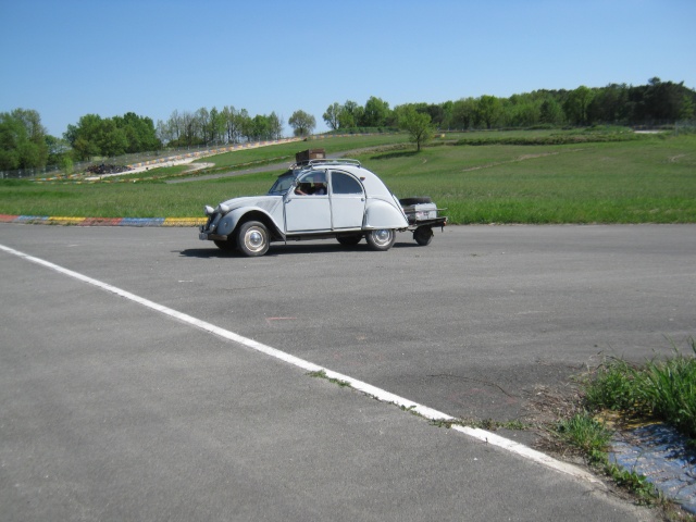 2cv en FAUXLIE'S 2014 Fauxli19