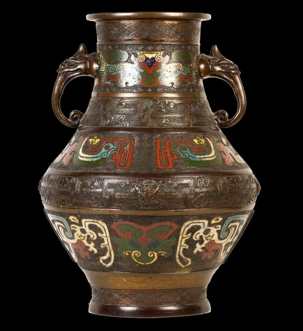 Vase Japonais de l'ere Meiji, à marque Apocryphe. 2013-145