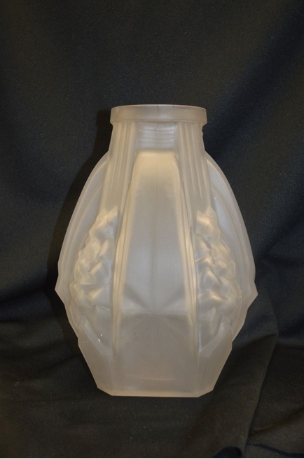 Vase verre moulé opalescent "Muller Frères Lunévile"  Art Déco - Page 2 2014-067