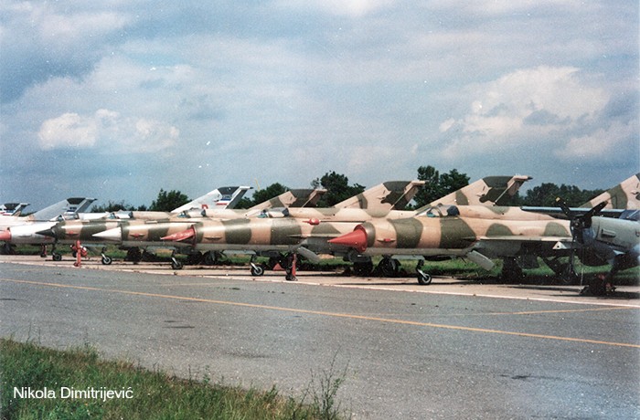MiG-21 SMT fishbed-K Fujimi 1/72 - Page 2 Yougos10