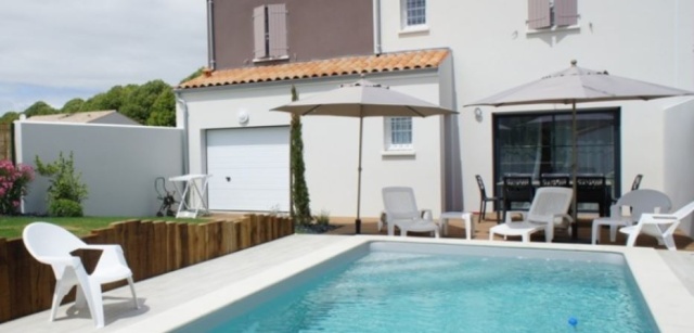 Location vacances Maison de standing avec piscine chauffée proche Royan, 17120 Arces (Charente-Maritime) Cap310