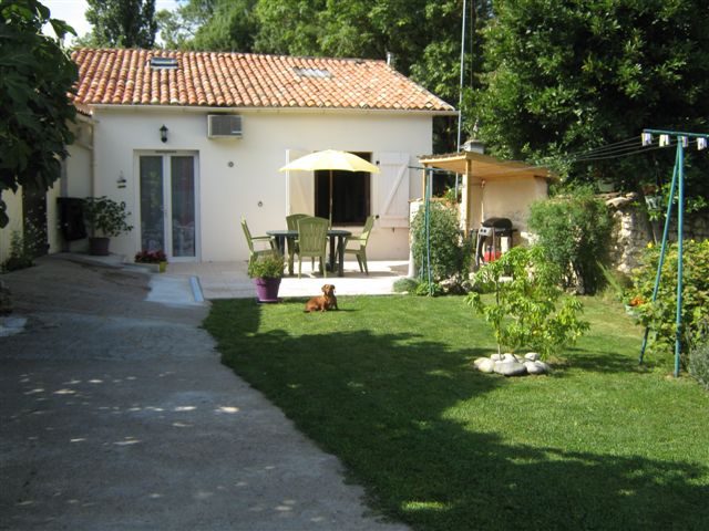 Maison de vacances sud d'Angoulème, 16440 Roullet-Saint-Estèphe (Charente) Gite0810