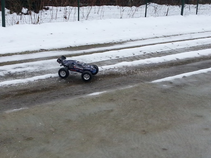 mon ERBE s'amuse dans la neige 20131214