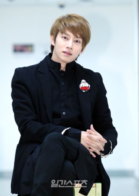 [INTERVIEW] Interview de ISSports avec Heechul / ISSports Interview with Heechul (131120) Heechu12