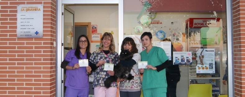 Agradecimiento a Clínica Veterinaria La Graveta, por su calendario navideño solidario 15024910