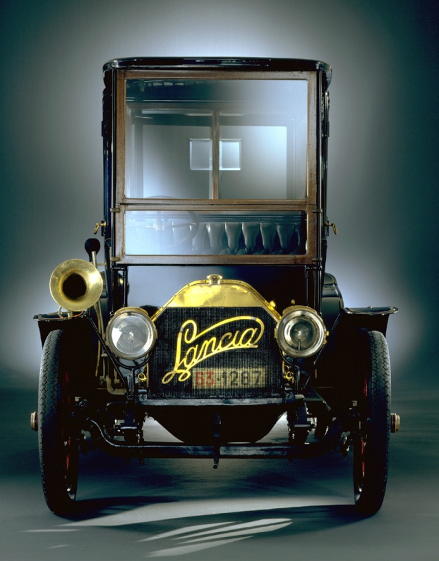 Histoires automobiles Lancia10