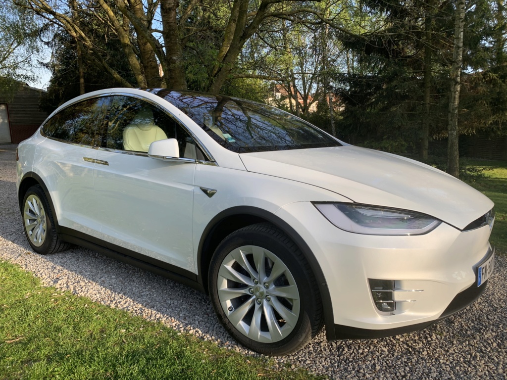 Tesla model X en mode Off Road 1ec7ff10