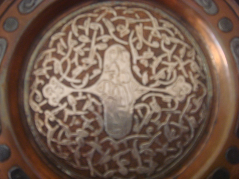 I think its Bronze...Arts and Craft..Tribal art ?? Barbad14