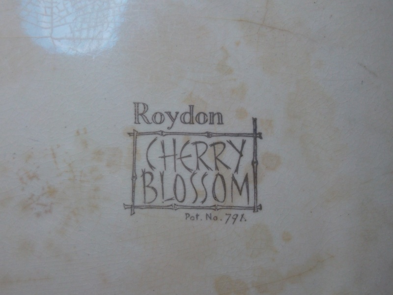 no name pink spray on cream speckle Kelston ~is Roydon Cherry Blossom Pat No 791 00314