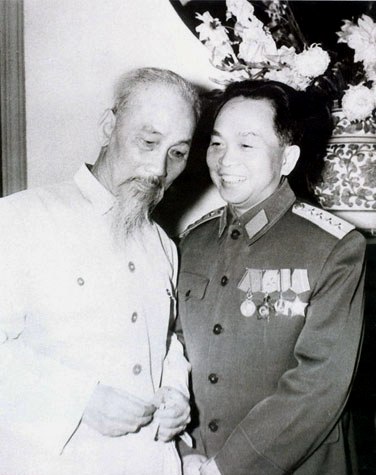 Đại tướng Võ Nguyên Giáp qua đời Dai-tu11