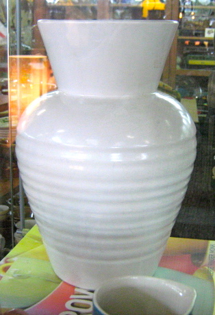 Vase looks like 2070 Img_3013