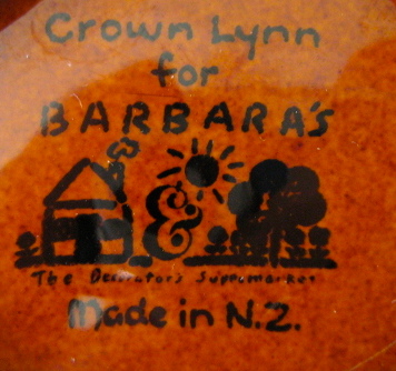 lynn - Crown Lynn for Barbara's back stamp. Img_3118