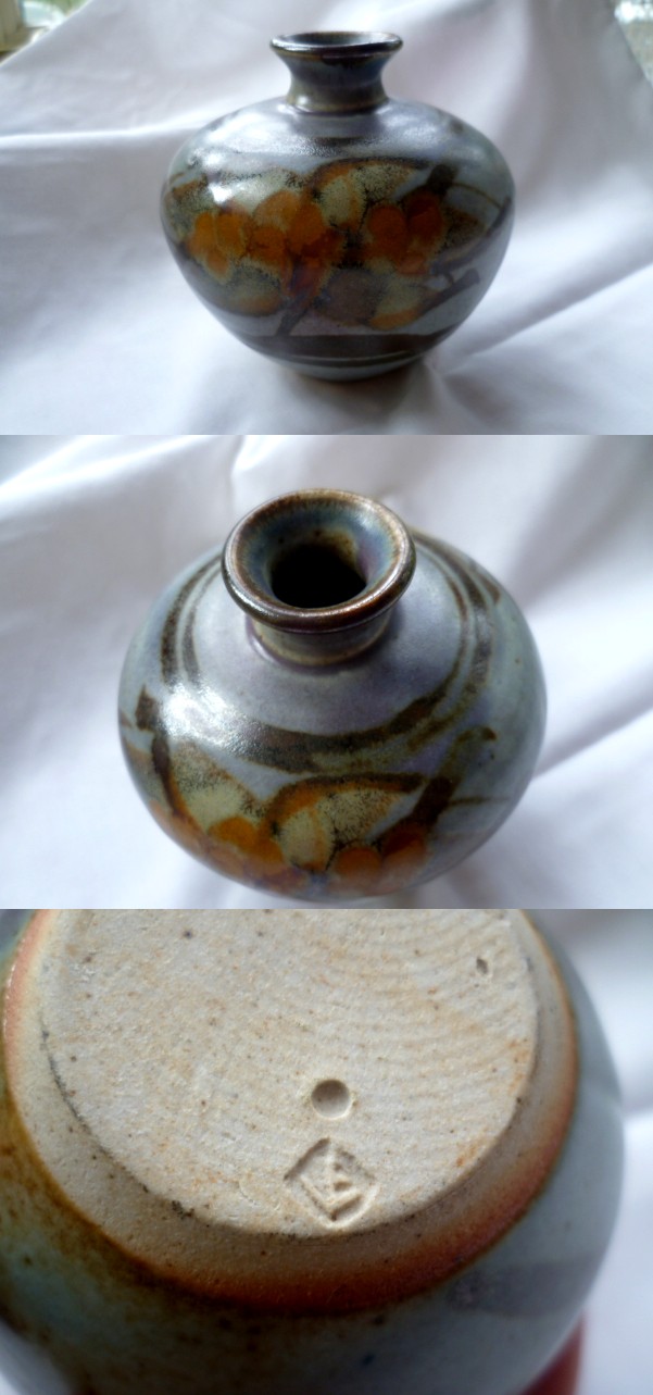 A nice pot bellied stem vase with anchor dot mark using L & E (or F) Avase10