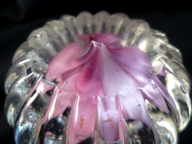 Ridged and bubbled pink flower paperweight P1050412