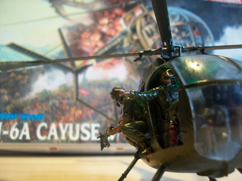 OH-6A Cayuse w/Crew DRAGON 1/35 'Nam' Series 101_1067