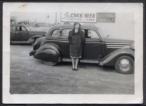 custom cars in the street - in situation ( vintage pics 1950's & 1960's)  - Page 2 10345911
