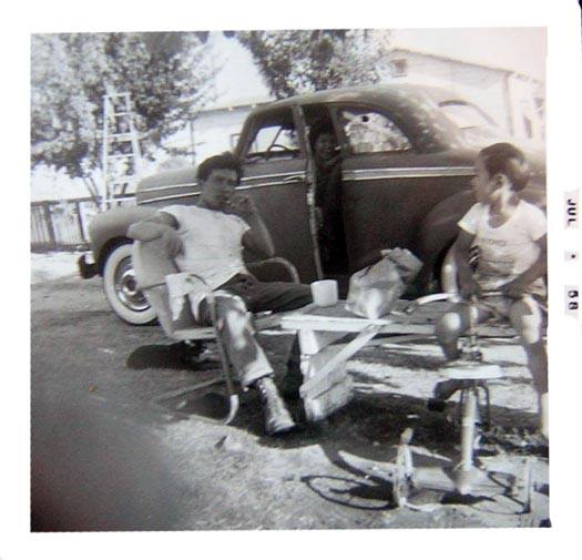 custom cars in the street - in situation ( vintage pics 1950's & 1960's)  - Page 2 10366210