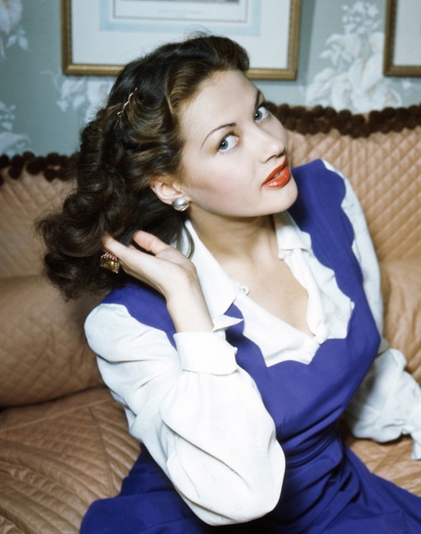 Yvonne De Carlo - actrice 600ful10