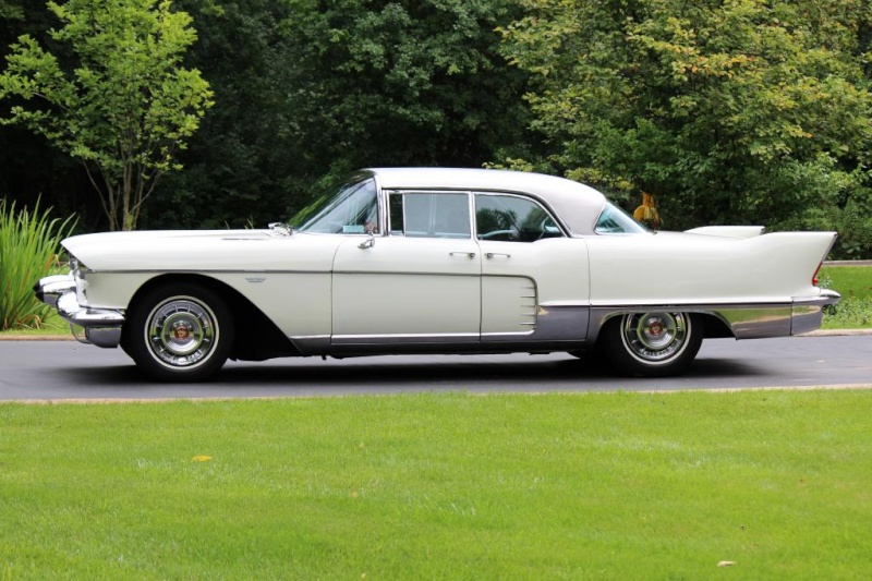 Cadillac Classic Cars Img_2_10