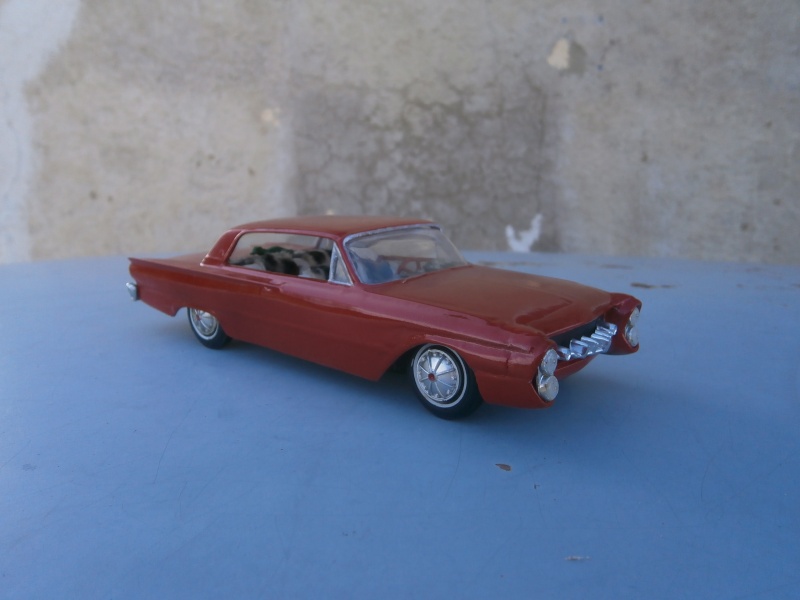 1961 Ford Galaxie  - Customizing kit - 3 in 1 - amt - 1/25 scale Pa230036